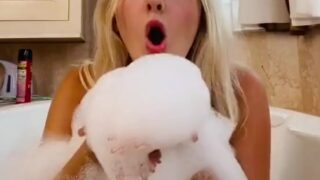 Natalie Reynolds New video today!