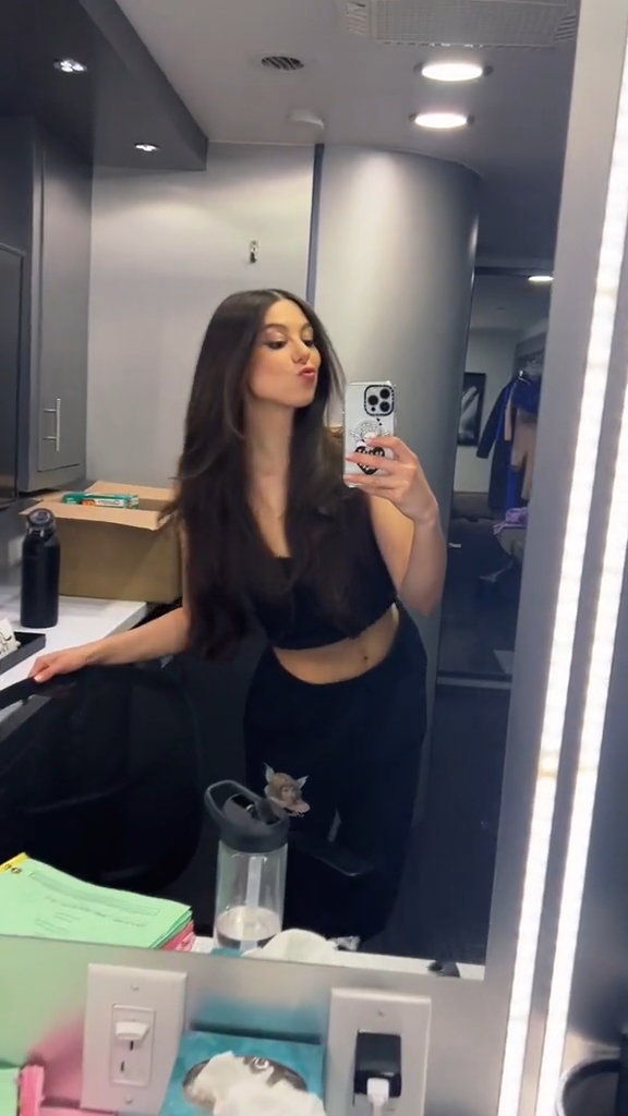 Kira Kosarin – Hot new video !!!