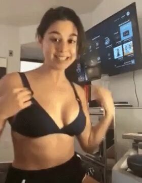 Kira Kosarin nude boobs so sexy !!!