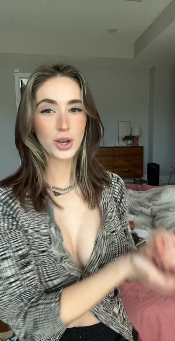 Natalie Roush so hot