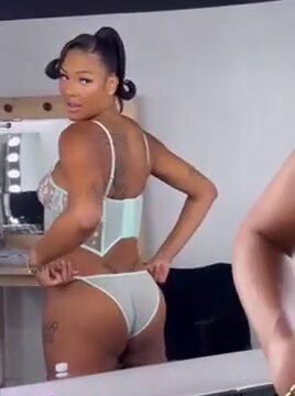Liz Cambage Hot Nude Onlyfans leak