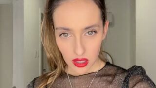 Kim Migneault nude boobs sexy !!!