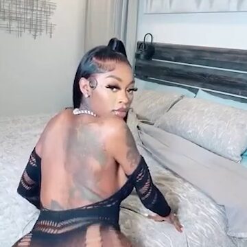 Asian Doll Nude Big Ass twerk on bed – New Onlyfans Leaked