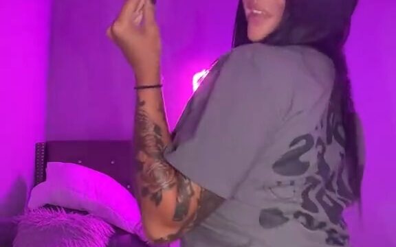 Indiana Mylf Twerk in bed