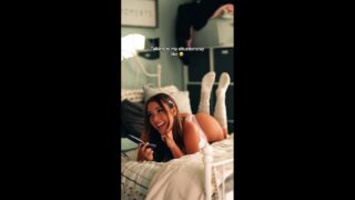 Sydney Lint hot nude on bedroom