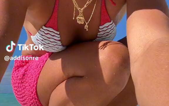 Addison Rae Nude show in beach !!