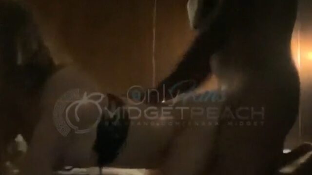 Valentina Midget Sex Tape Leaked – Fucking Doggystyle w/ BF