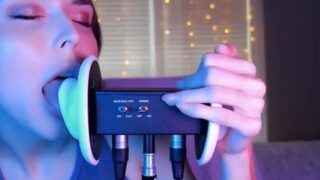 HeatheredEffect ASMR Ear Licking Video