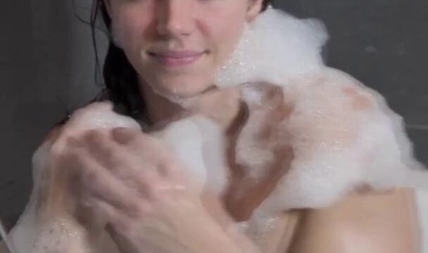 Vladislava Galagan Onlyfans Leak Nude Bath Video